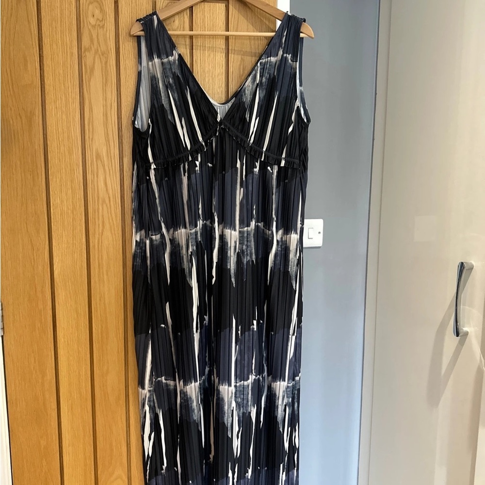 Elegant Black and White Women's Dress